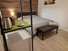 Ultra central Bohemian Apartment 4